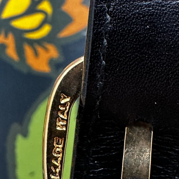 Vintage Salvatore Ferragamo Black Leather Bag – Gold Shoe hardware– 80s/90s - Picture 10 of 14